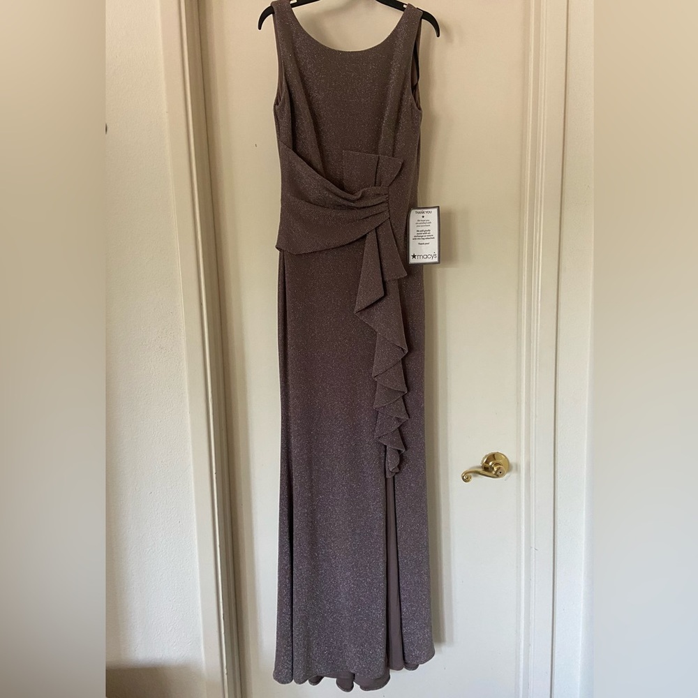 Betsy Adam Formal Form Fitting Gown